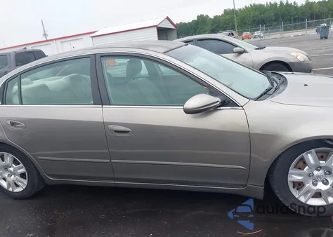 2005 Nissan Altima 2.5 S из США, поврежденный, VIN 1N4AL11D75C287173